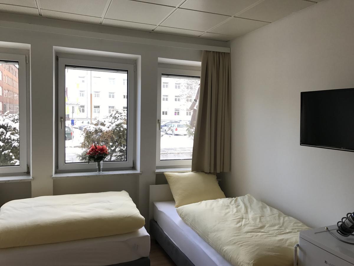 Montagehotel Bed & Steel Лінц Екстер'єр фото